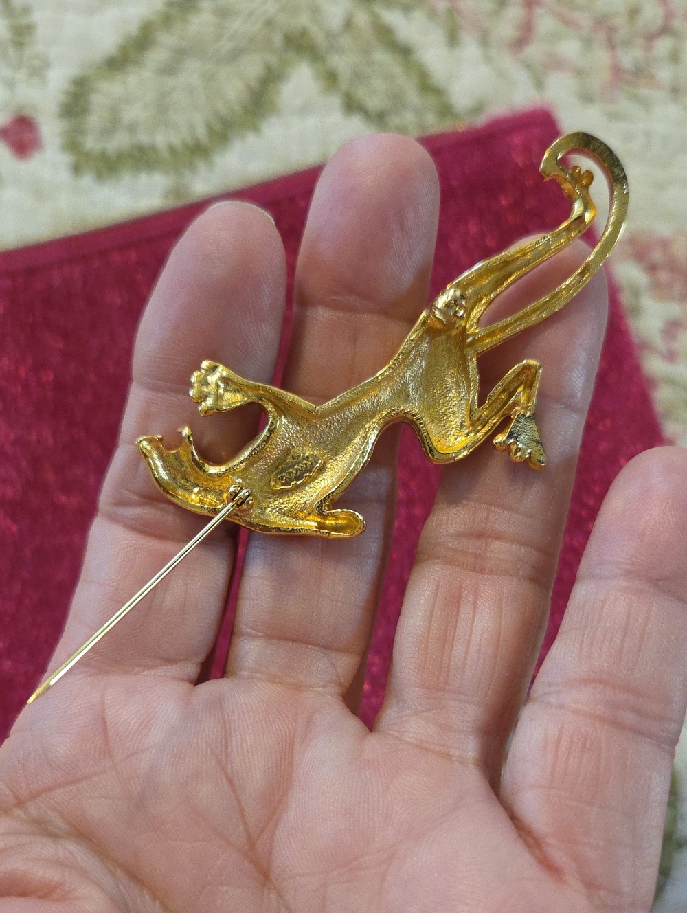 Giovanni Cougar Brooch - Picture 5 of 10